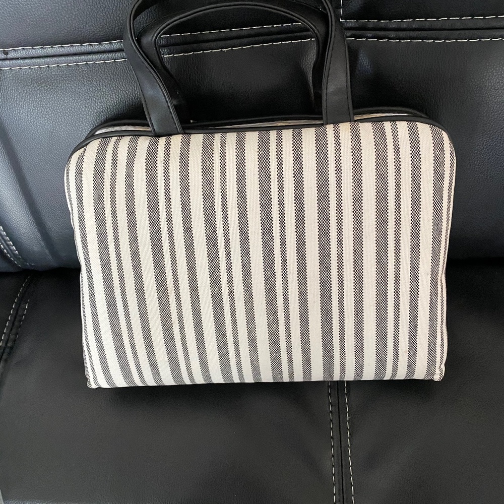 Makeup bag